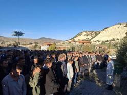 Devrilen traktörün sürücüsü Elvan, kazadan 1 gün sonra öldü (2)