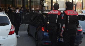 'Dur' ihtarından kaçan sürücü kafede yakalandı