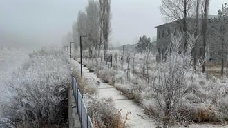 Ardahan’da sis ve kırağı etkili oldu