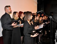 Korodaki öğretmenler türkülerle stres atıyor