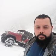 Dükkanının önünde silahlı saldırıya uğrayan esnaf yaralandı (2)