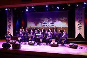 Sağlık çalışanlarından ‘Kasımda Şarkılar Başkadır’ konseri