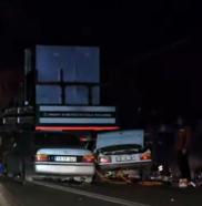 Çorum'da park halindeki vince, peş peşe iki otomobil çarptı: 1 ölü, 1 yaralı