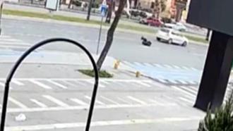 Otomobilin çarptığı yaya ağır yaralandı; kaza kamerada