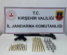 Kırşehir'de ruhsatsız silah operasyonu: 3 gözaltı