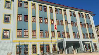 Sülfür gazı nedeniyle 1 okulda eğitime ara verildi, termal tesislerin faaliyeti durduruldu / Ek fotoğraflar