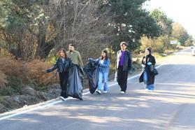 Yayladan 1 saatte 1,4 ton atık toplandı