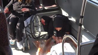 Ambulans şoförleri, teknik sürüşlerini geliştirmek için ralli yaptı