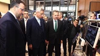 ASELSAN tarafından geliştirilen 'mobil dijital röntgen' cihazı Sağlık Bakanlığı'na teslim edildi