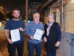 İki ay arayla komşuları tarafından darbedildiler; babanın dişleri kırıldı, anne ile oğlu bıçaklandı