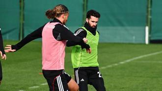 Beşiktaş'ta Rafa Silva takımla antrenmana çıktı