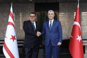 Bakan Bolat, KKTC Maliye Bakanı Berova ile bir araya geldi