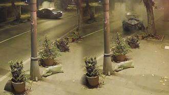 Beykoz'da otomobil kaldırımdaki ağaca çarptı: 2 yaralı