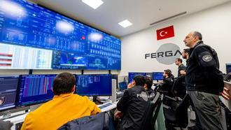 Fergani'den tarihi adım: Dünya tarihinde ilk kez hibrit yörünge motoru uzayda ateşlendi