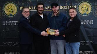 TBŞT Direklerarası Seyirci Ödülleri’nden çifte zaferle döndü