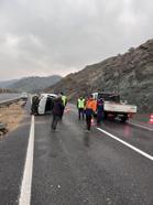 Malatya'da lastiği patlayan otomobil takla attı: 4 yaralı