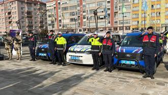 Kütahya’da emniyet ve jandarmaya 78 yeni araç teslim edildi