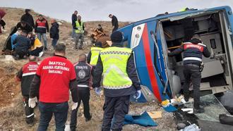 Sivas'ta devrilen cezaevi nakil aracında yaralanan 9 kişiden 8'i taburcu edildi