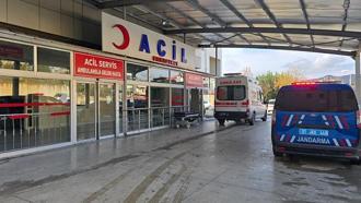 Kız kardeşiyle tartışan babasını bıçakladı