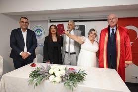 Yaşlı Bakım Merkezi’nde tanışıp evlendiler