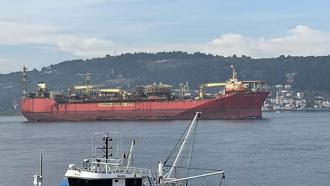 Yüzer üretim, depolama ve boşaltma gemisi Çanakkale Boğazı’ndan geçti