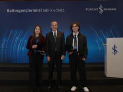 Üniversite sınavında üstün başarı gösteren ‘Altın Gençler’ ödüllendirildi