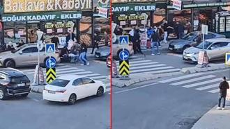 Beylikdüzü'nde 2 grup arasında tekmeli yumruklu kavga kamerada