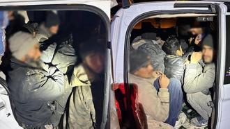 Durdurulan hafif ticari araçtan 12 kaçak göçmen çıktı