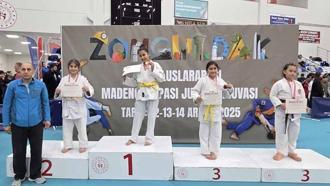 Nevşehirli sporcular, Zonguldak’tan madalya ile döndü