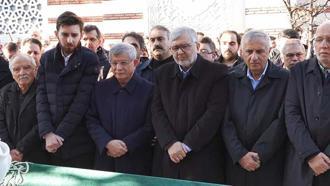 Ahmet Davutoğlu'nun yengesi son yolculuğuna uğurlandı