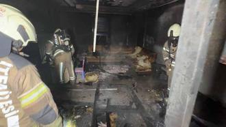 Avcılar'da evde çakmakla oynayan çocuklar yangın çıkardı