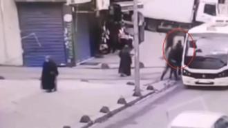 Esenler'de minibüste 'yankesicilik' yapan şüpheli yakalandı