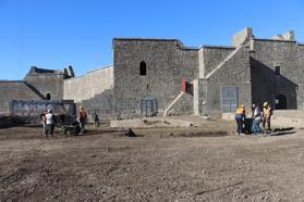 Diyarbakır’da İçkale surlarının 100 yıldır toprak altında olan kısmı gün yüzüne çıkarıldı / Ek fotoğraflar