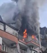 Manisa'da evde yangın; 3 kişi dumandan etkilendi, 6 kedi öldü