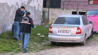 Arkadaşına kullanması için verdiği otomobilini, kurşunlanmış halde buldu
