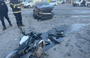 Bitlis’te otomobil ile çarpışan motosikletin sürücüsü yaralandı