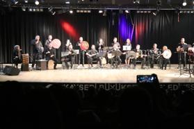 Adliye çalışanlarının kurduğu ritim topluluğu konser verdi; Başsavcı türkü söyledi