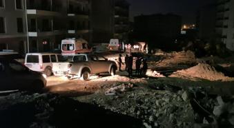 Malatya'da şantiye alanında kamyonun altında kalan işçi öldü