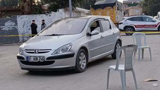 Sokak düğününde karşılaşan husumetliler silahla çatıştı: 1 ölü, 1 yaralı