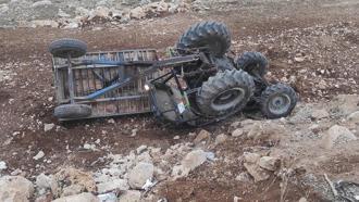 Şırnak'ta traktör devrildi: 12 yaralı