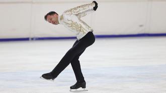 Şampiyon buz patenci spora başladığı pistte jübilesini yaptı