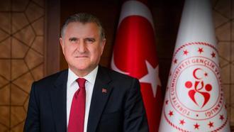 Bakan Bak’tan milli satranççılar için tebrik mesajı