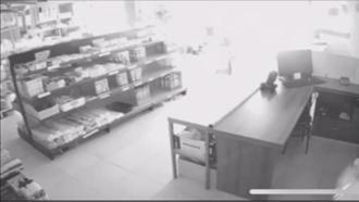 İstanbul - Şile’de oğlunun borcu için babasını tehdit edip iş yerine patlayıcı attılar: Oğlunu gömeceğiz dükkanını havaya uçuracağız