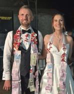 Çanakkale'deki kazada ölen Neslihan öğretmen ile eşinin babaannesi toprağa verildi