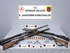 Ruhsatsız silahlar ele geçirildi