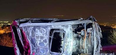 Gaziantep’te bariyerlere çarpıp alev alan otomobilde öldü