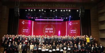 Hasan Kalyoncu Üniversitesi’nde ‘Akademik Ödül Töreni’ gerçekleştirildi
