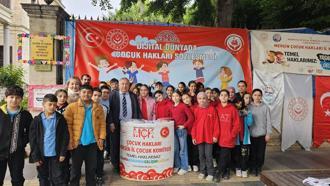 'Dijital Dünyada Çocuk Hakları Sözleşmesi', 81 ilde vatandaşların imzasına sunuldu