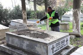 Hatay’da Noel Bayramı öncesinde Hristiyan vatandaşların mezarları temizlendi