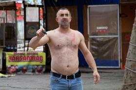 Adana'da adadaki yıkıma engel olmak için bıçakla kendisini yaralayan kişi tutuklandı